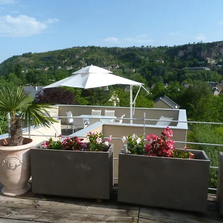 Couette-café La Desirade 3*