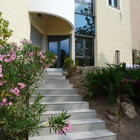 Couette-café La Desirade Salles-la-Source