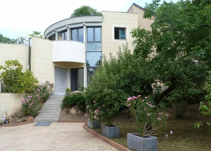 La Desirade Oda ve Kahvaltı Salles-la-Source